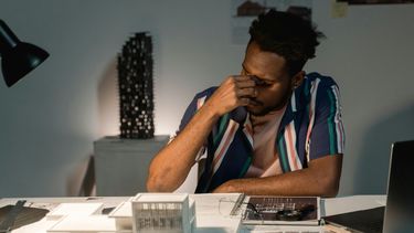 Last van concentratieproblemen? Dit moet je volgens neurowetenschappers juist wel en niet doen