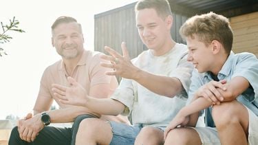 Praten met je kind maakt meer verschil dan je denkt: dit zegt nieuw onderzoek