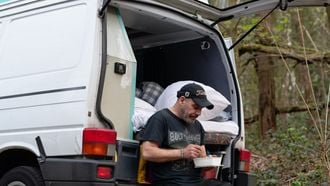 Eerst een huis, dan hulp – helpt Housing First echt?