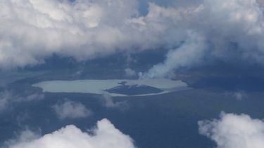 Heel eiland geëvacueerd om dreigende vulkaan