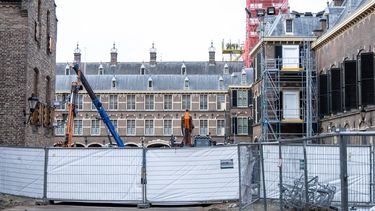 DEN HAAG - Werkzaamheden op het Binnenhof. Vanwege Open Monumentendag opende het Binnenhof, waar een grootschalige renovatie plaatsvindt, de deuren voor het publiek. ANP SEBASTIAAN BAREL