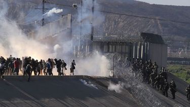 Onderzoek naar traangasgebruik VS grens