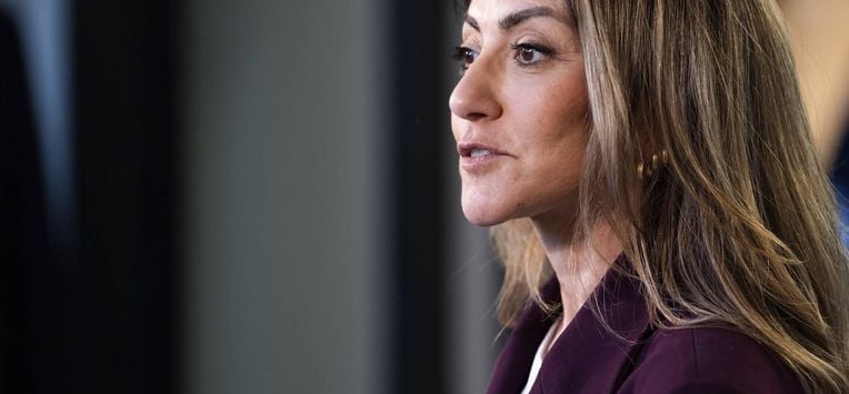 DEN HAAG - Dilan Yesilgoz (VVD) komt aan in het formatiegebied voor een gesprek met formateur Rob Jetten (D66). JEROEN JUMELET / ANP