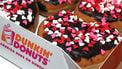 Het was al een tijdje bekend dat Dunkin' Donuts naar Nederland zou komen, maar vrijdag werd eindelijk meer bekend over de exacte locatie van ons favorietje uit Amerika: de eerste Dunkin' zaak opent aan de Nieuwendijk, op 23 maart 2017, meldt AT5. 