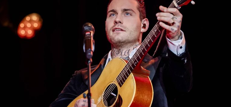 Douwe Bob eist in kort geding rectificatie tweet Yeşilgöz: hoe groot is de kans dat hij zijn gelijk haalt?