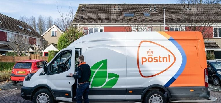 NAVO-top, Den Haag, PostNL, pakketje