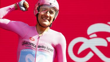 Richard Carapaz wint Giro