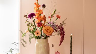 Win een jaar lang elke maand een Bloomon-boeket, plús limited Edition-vaas (t.w.v. 334,90 euro)