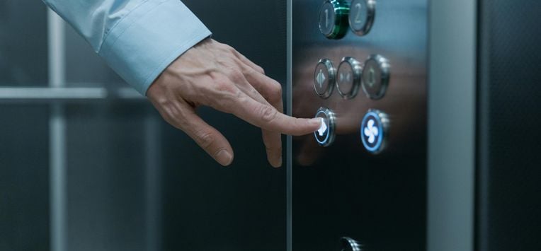 Lift, vastzitten