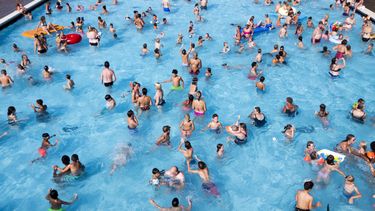 Medewerkers Amsterdams zwembad vervolgd om verdrinking zwemmer