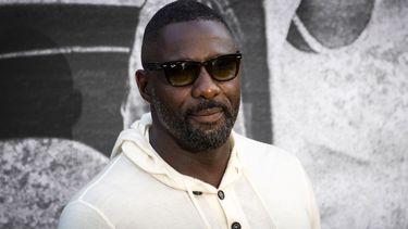 Acteur Idris Elba besmet met corona