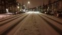 LEEUWARDEN - Sneeuw zorgt voor veel gladheid op de wegen. In de nacht trokken buien met sneeuw en ijsregen over het land. ANP GINOPRESS