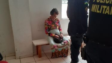 Man gearresteerd nadat hij rijexamen moeder aflegt