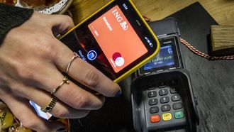 Pinnen, geld, pinautomaat, nederland