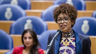 sylvana simons tweede kamer algemene politieke beschouwingen debat politiek tweede kamer bij1 vvd sophie hermans