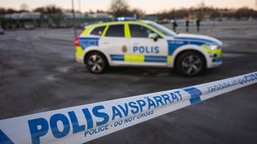 Police officers stand guard outside the adult education center Campus Risbergska school in Orebro, Sweden, on February 6, 2025 two days after a shooting there left eleven people dead. Several long-barrelled weapons have been found at the adult education centre in Sweden where a gunman killed 10 people, a police spokesman told AFP on February 6. Wednesday's shooting at Campus Risbergska, a school for young adults in Orebro, was Sweden's worst massacre. According to the Swedish press, the perpetrator of the attack, who probably committed suicide, held a permit for four hunting weapons.

Jonathan NACKSTRAND / AFP