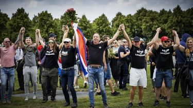 Zondag protesteerden mensen van Virus Waanzin ook in Den Haag