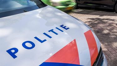 2018-08-17 14:33:02 ROTTERDAM - Een detail van een politieauto. ANP XTRA LEX VAN LIESHOUT