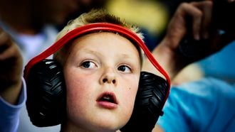 'Veel jonge kinderen hebben al gehoorverlies