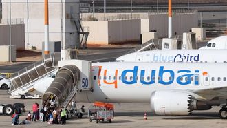epa13272695 Passengers disembark a Flydubai flight at Ben Gurion International Airport near Tel Aviv, Israel, 30 September 2026. A Flydubai spokesperson confirmed that flight FZ 1073 from Dubai to Tel Aviv 'experienced an incident while en route' and was safely diverted to Tabuk Airport (TUU) in Saudi Arabia following a flight deck altercation.  EPA/ABIR SULTAN EPA