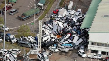 Tyfoon Jebi eist in Japan tien levens