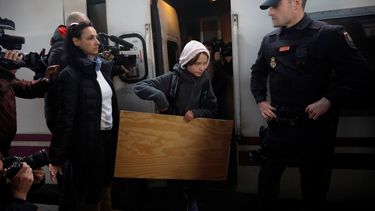 Greta Thunberg arriveert in Madrid. 