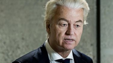 DEN HAAG - Geert Wilders (PVV) staat de pers te woord na afloop van de stemmingen un de Tweede Kamer. ANP REMKO DE WAAL