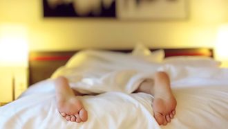Slaaptips: van low-tech airco tot anti-snurk bed