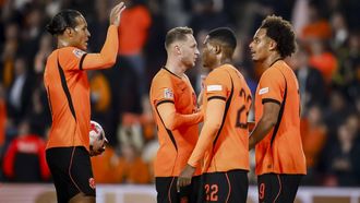 EINDHOVEN - (l-r) Virgil van Dijk van Nederland, Teun Koopmeiners van Nederland, Denzel Dumfries van Nederland en Joshua Zirkzee van Nederland vieren de 2-1 tijdens de UEFA Nations League-wedstrijd tussen Nederland en Servië in het Philips Stadion op 4 oktober 2026 in Eindhoven, Nederland. KOEN VAN WEEL / ANP