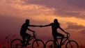 Waarom kiezen vrouwen vaker voor een oudere partner?