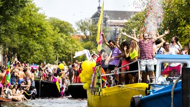 Bonte stoet boten: zo zag de Canal Parade eruit