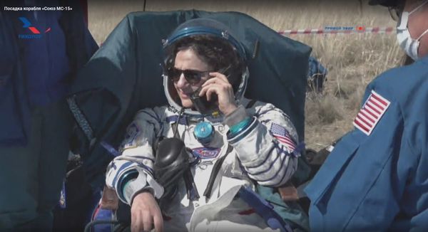Astronauten keren terug naar andere wereld mét corona 