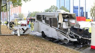Tram botst op camper in Utrecht: dode en gewonden