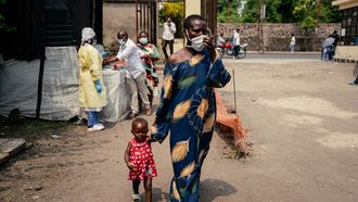 ebola uitbraak zorgen paniek virus who slaat alarm