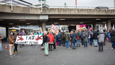 XR extinction rebellion schiphol