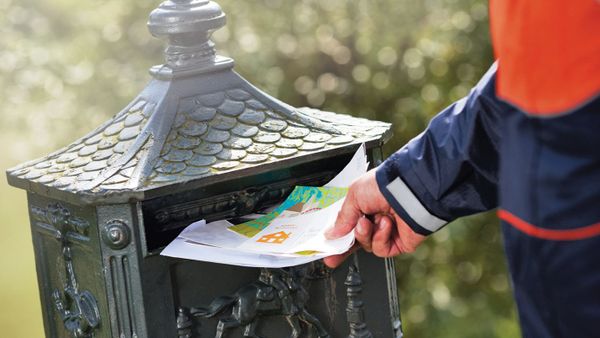 Groningse postbezorgers geliefdst: 'Ik ben soms hun enige contact'