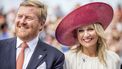 Koning viert 75 jaar vrijheid met baard