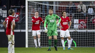 ALKMAAR - AZ Alkmaar keeper Jeroen Zoet reageert op de 2-2 tijdens de UEFA Conference league wedstrijd tussen AZ Alkmaar en FC Shakhtar Donetsk in het AFAS stadion op 16 april 2026 in Alkmaar, Nederland. KOEN VAN WEEL / ANP