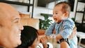 Waarom moeders vinden dat hun baby meer op de vader lijkt