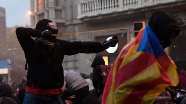 Gewonden en arrestaties: onrust in Barcelona nog altijd groot