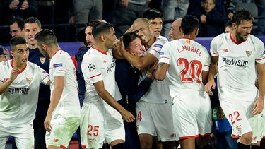 Sevilla buigt wedstrijd om na boodschap trainer