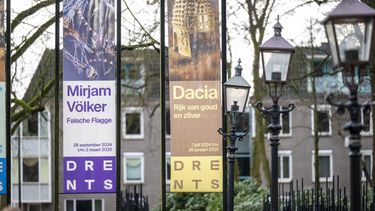 ASSEN - Foto's bij het Drents Museum. Het museum is het hele weekend dicht na een explosie. De politie denkt dat de explosie mogelijk gepaard ging met een inbraakpoging bij het museum. Archeologische topstukken buitgemaakt bij inbraak Drents Museum.  ANP MARCEL J. DE JONG