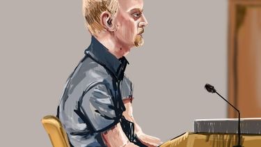 ZUTPHEN - Rechtbanktekening van Christiaan W. tijdens een pro-formazitting. De verdachte zou in Hoog-Keppel met een mes Lisanne Vegelin van Claerbergen (23) met opzet van het leven hebben beroofd. ANP NICOLE VAN DEN HOUT