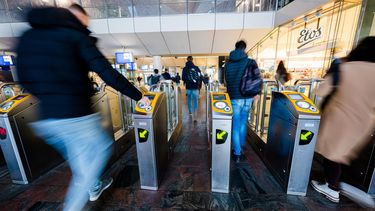 Pas op: nog steeds ov-chipkaarten tegen woekerprijzen in omloop