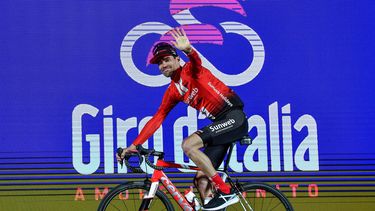 Dumoulin trapt Giro d'Italia af in Bologna