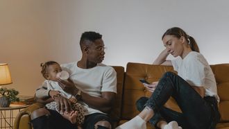 Relatie onder druk na eerste kind: dit blijkt de grootste boosdoener