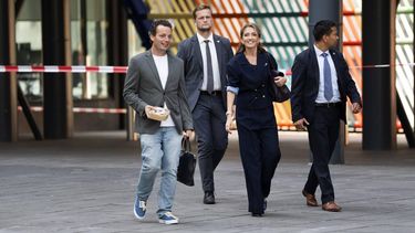 DEN HAAG - Dilan Yesilgoz komt aan voor een overleg op het ministerie van Financiën over de kabinetsbegroting. JEROEN JUMELET / ANP