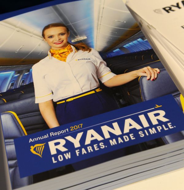 Ryanair straft crew bij te lage verkoop aan boord