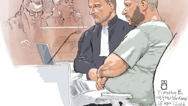 AMSTERDAM - Rechtbanktekening van de 33-jarige Timothy B., die wordt verdacht van de moord op zijn 52-jarige moeder in Landsmeer. B. zou op 7 januari 2025 zijn moeder een kogel in het hoofd hebben geschoten en haar in de hals en borst hebben gestoken. ALOYS OOSTERWIJK / ANP