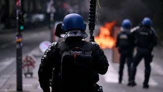 A French gendarme holds a 'Cougar' grenade launcher during a demonstration to protest against the "high cost of living", in Bordeaux, southwestern France, on October 17, 2026 as part of a nationwide call for mobilisation bringing together various groups expressing their anger: former "Yellow Vest", secondary school and university students, climate activists and even farmers. After weeks of student protests, France faces broader, nationwide demonstrations on October 17, 2026 over the cost of living, setting up a potentially fraught six months heading into a presidential election. A police source told AFP that authorities estimated nearly 200,000 people could take part, with 40,000 in Paris.
Christophe ARCHAMBAULT / AFP